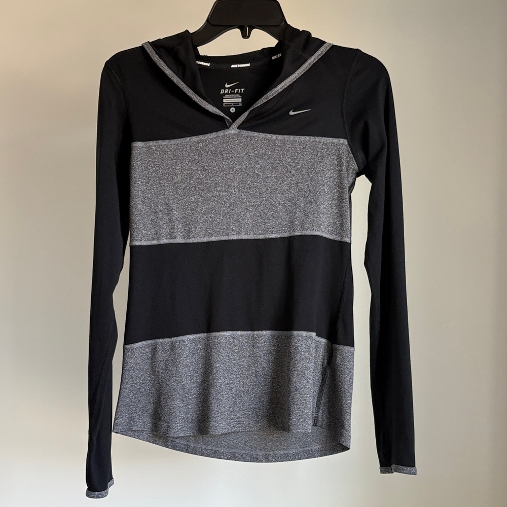Nike Women's Long Sleeve Hooded Running Shirt